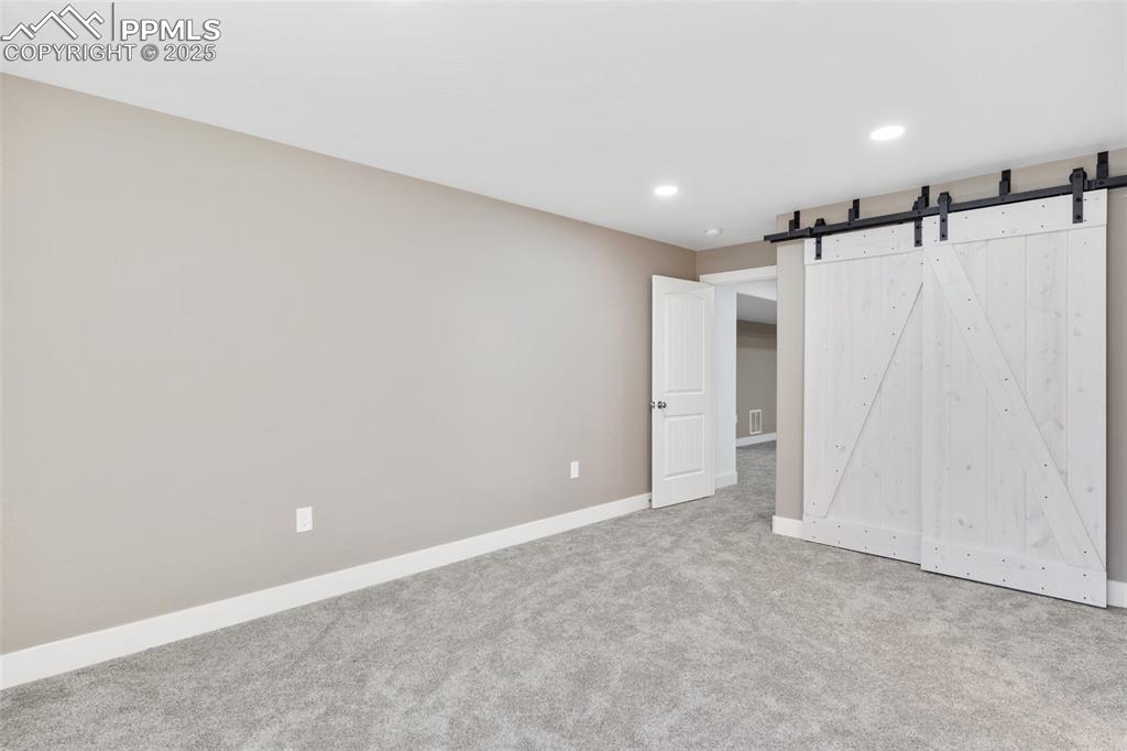 Image 39 of 49: Bedroom