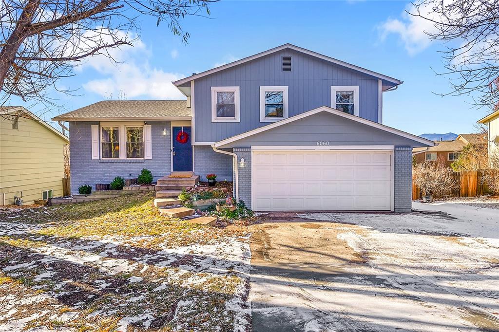 Image 2 of 45: No HOA! Bring all your toys!