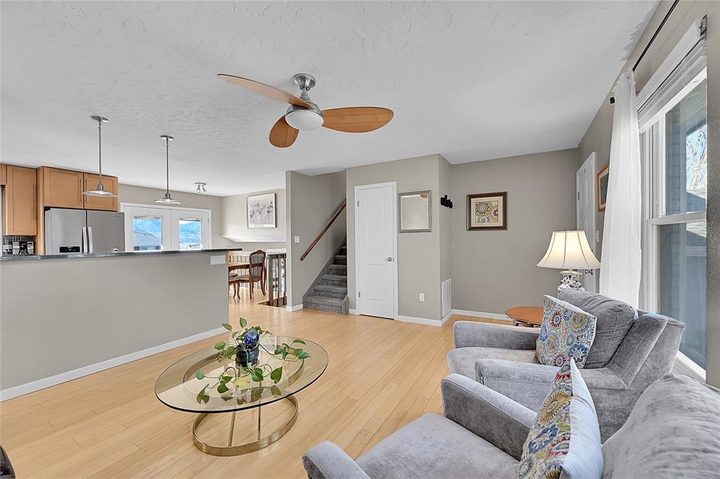 Image 6 of 45: Lovingly maintained and cared for!