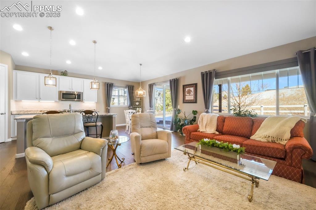 Image 14 of 50: Living Room