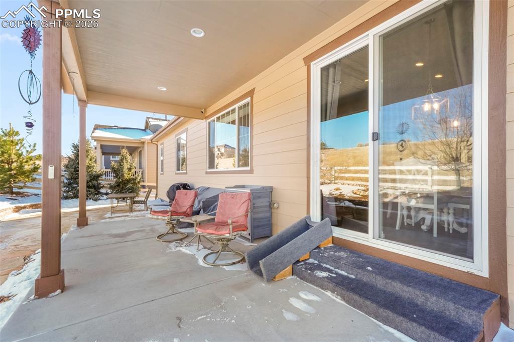 Image 47 of 50: Patio