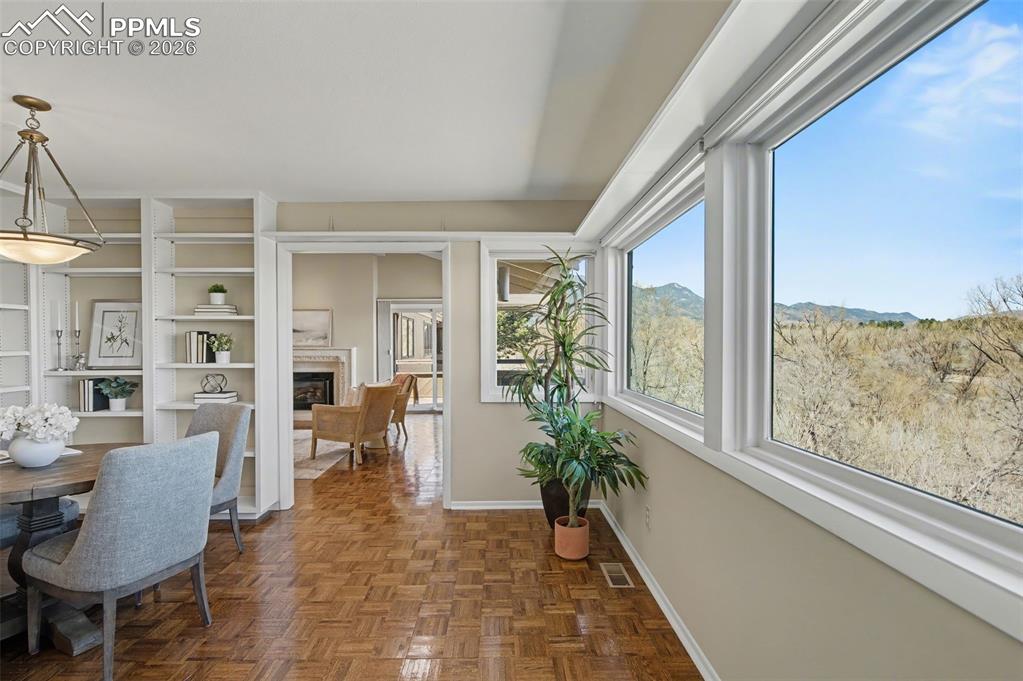 Image 16 of 36: Family Room