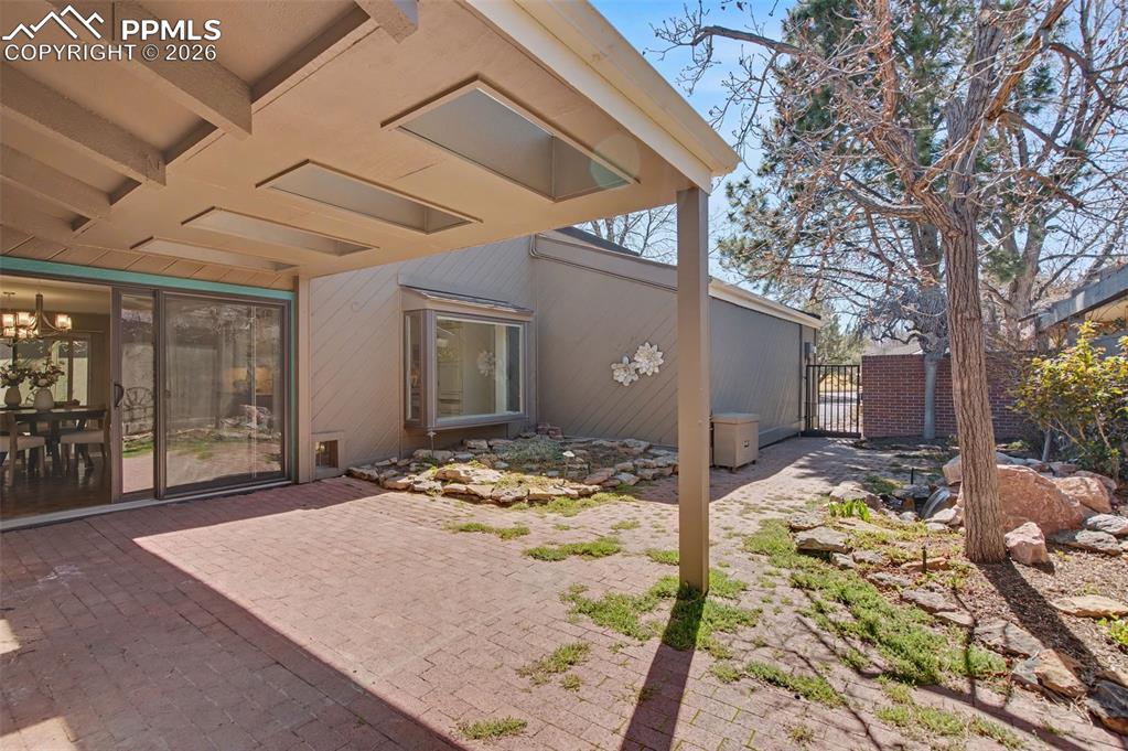 Image 33 of 36: Remove?