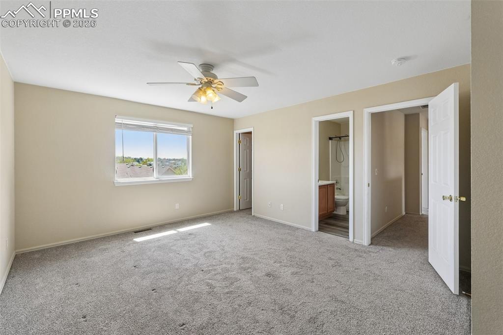 Image 11 of 26: Bedroom