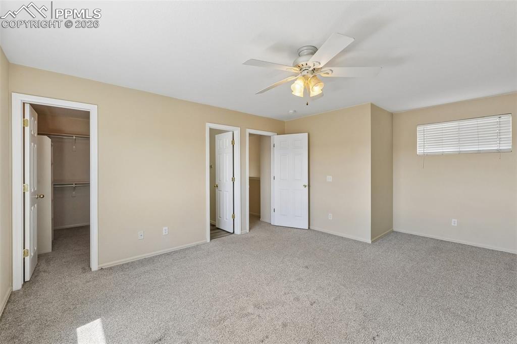 Image 12 of 26: Bedroom