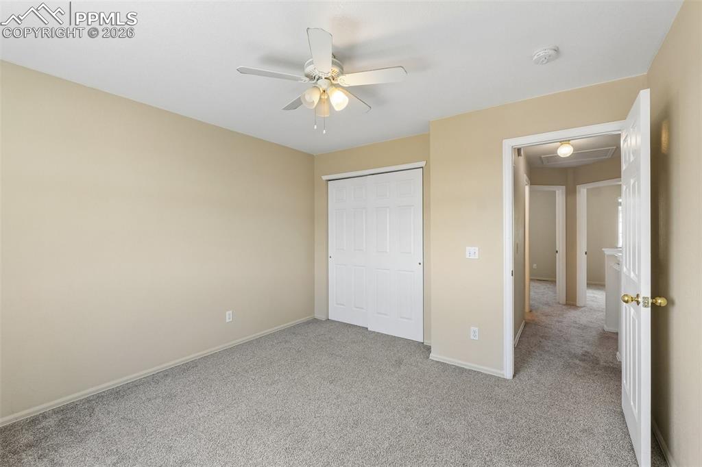 Image 15 of 26: Bedroom