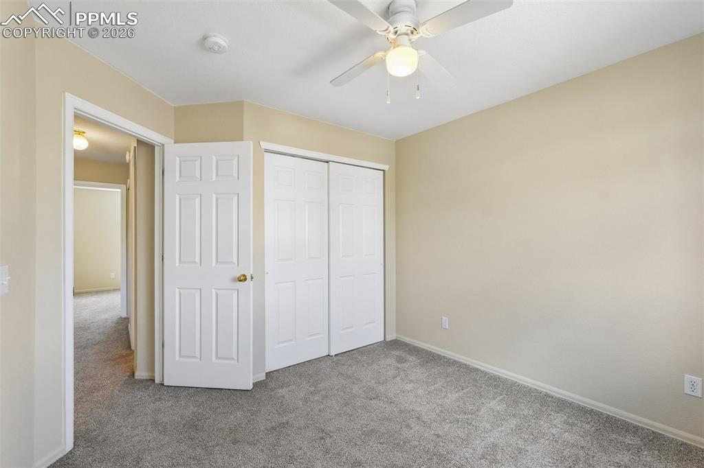 Image 18 of 26: Bedroom