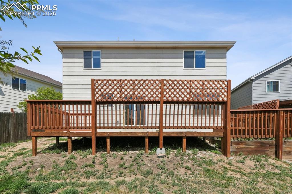 Image 23 of 26: Back of Structure