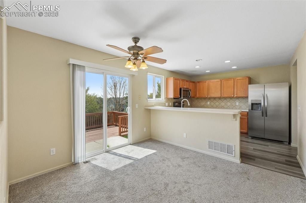 Image 7 of 26: Kitchen