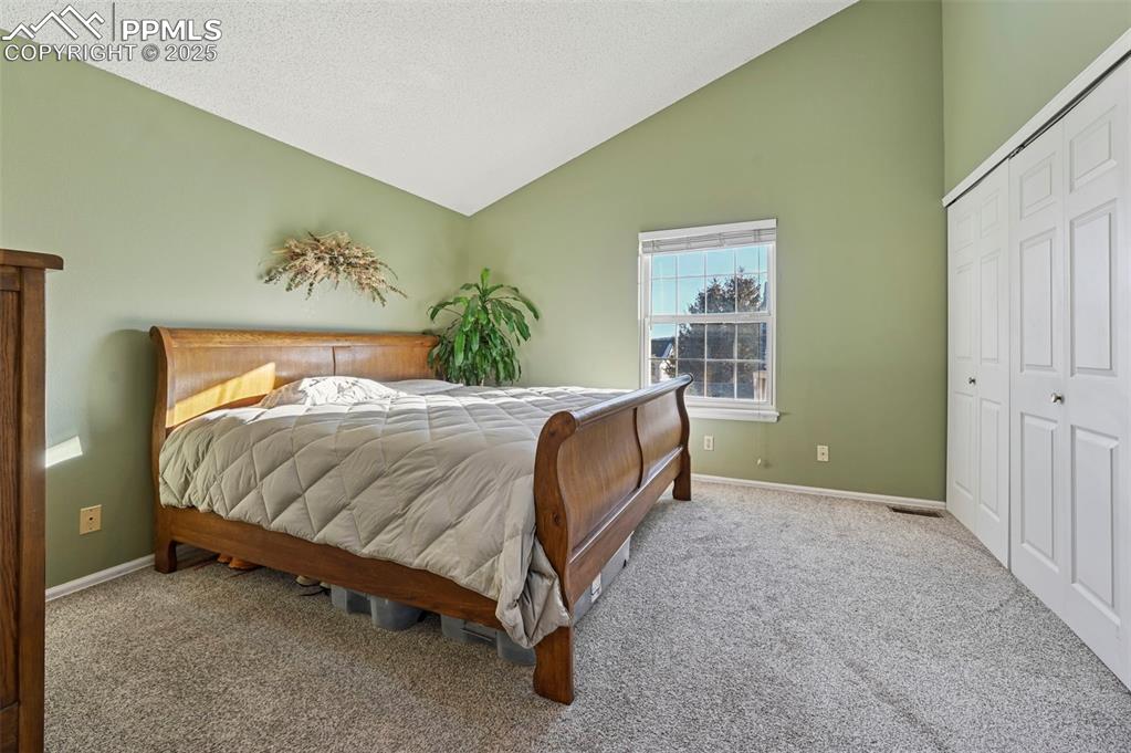 Image 10 of 26: Bedroom