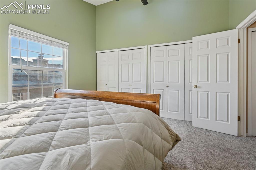 Image 12 of 26: Bedroom