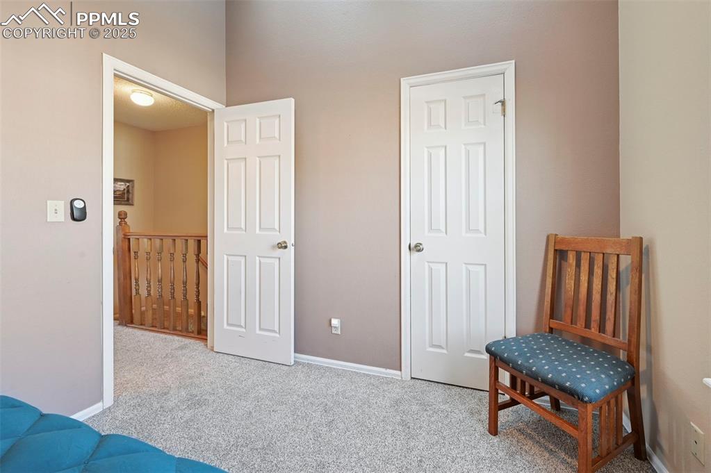 Image 19 of 26: Sitting Room