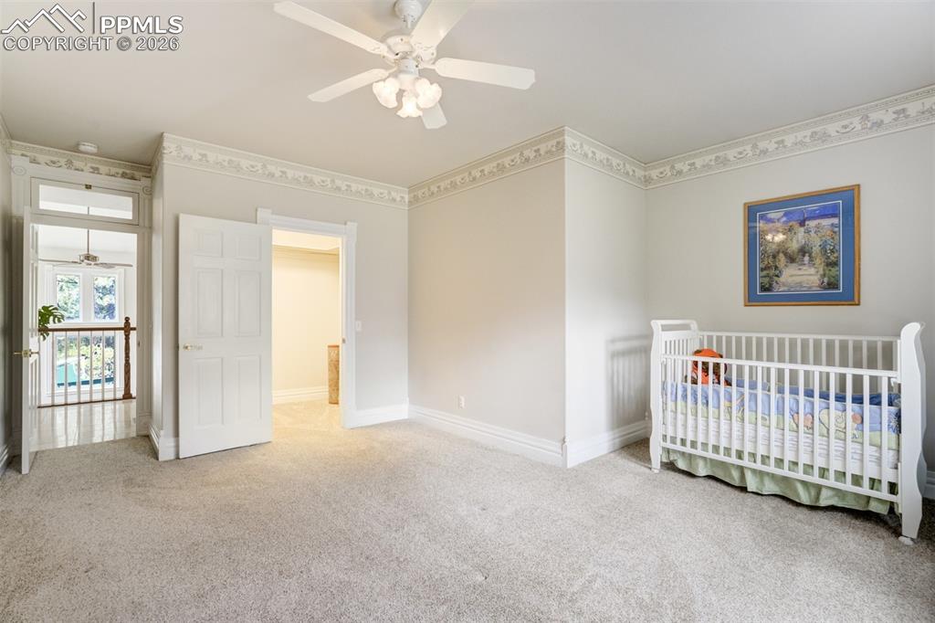 Image 23 of 50: Bedroom