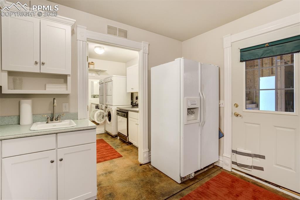 Image 44 of 50: Studio apartment within the barn