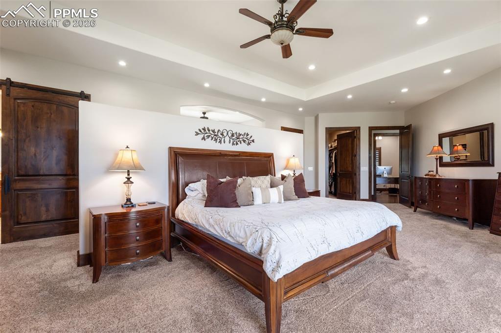 Image 20 of 50: Bedroom