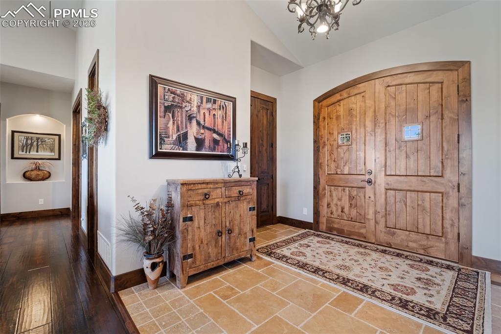 Image 3 of 50: Entry