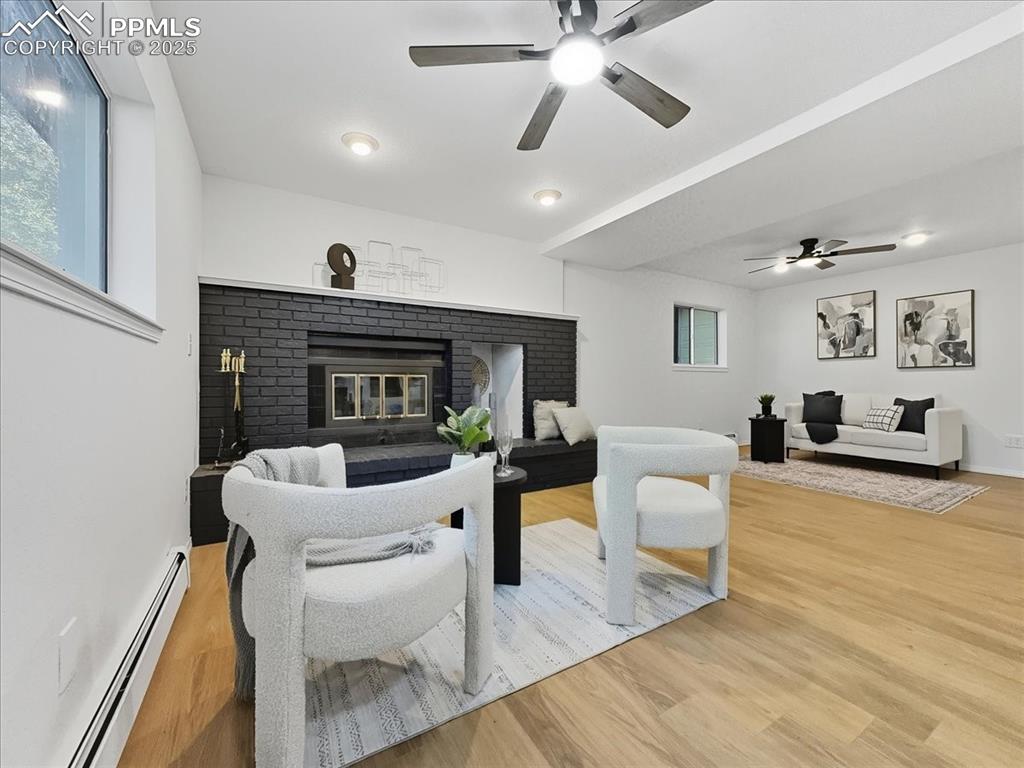 Image 17 of 49: Living Room