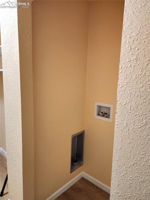 Image 21 of 38: Laundry