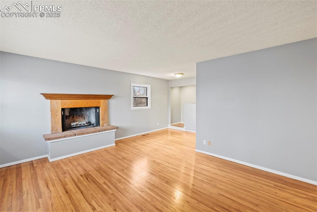 Image 2 of 43: Living Room