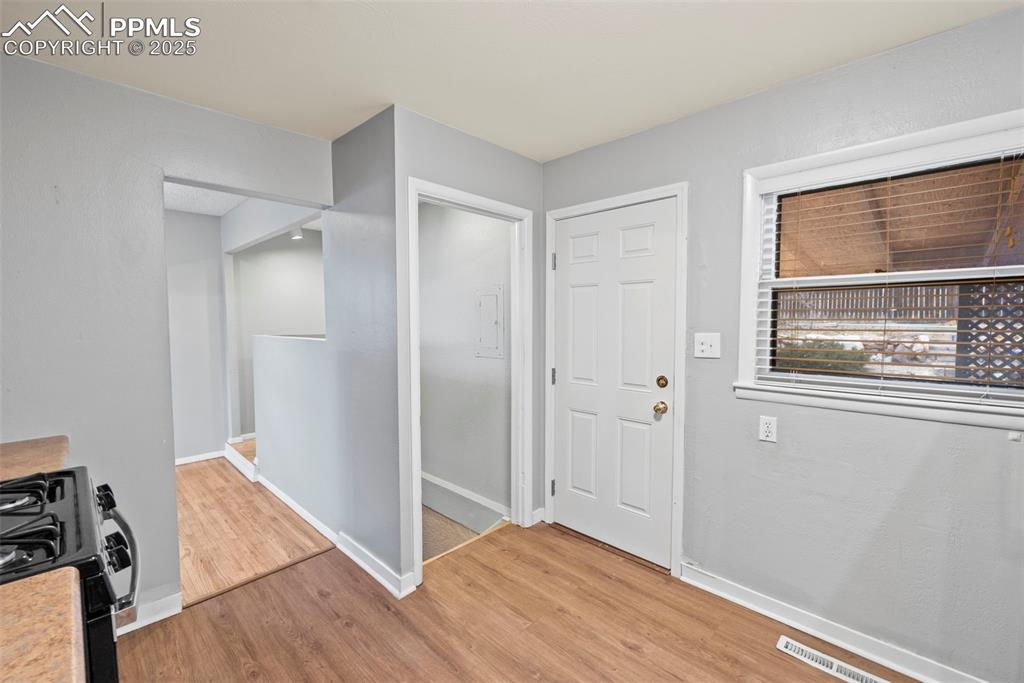 Image 20 of 43: Entry