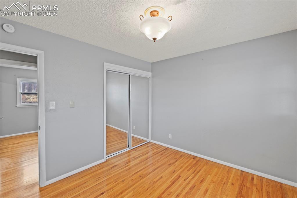 Image 25 of 43: Bedroom