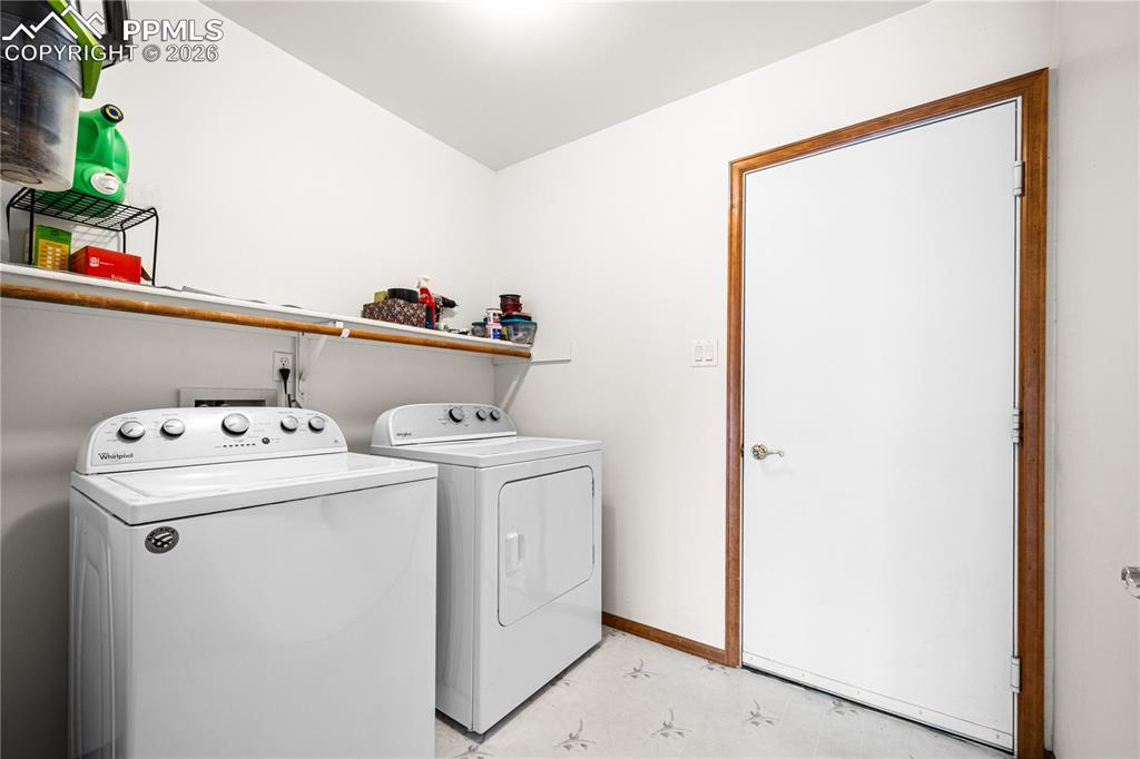 Image 13 of 22: Laundry