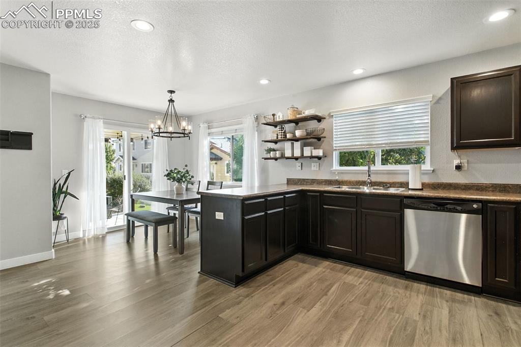 Image 12 of 28: Kitchen