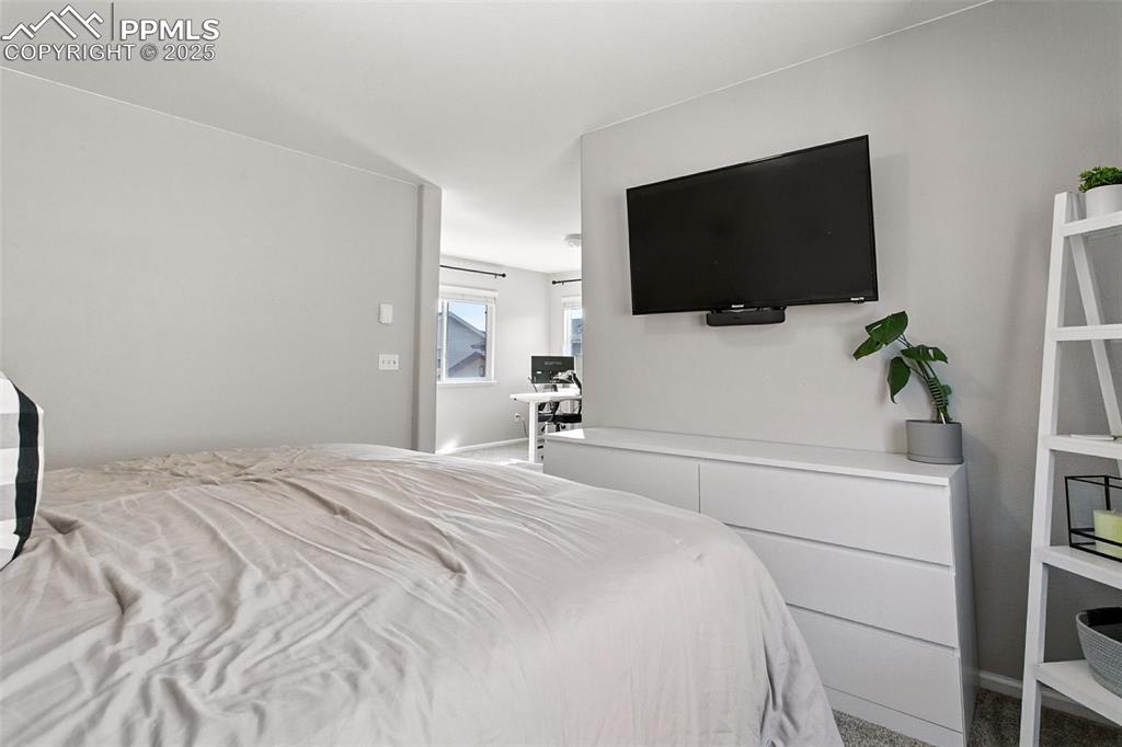 Image 16 of 28: Bedroom