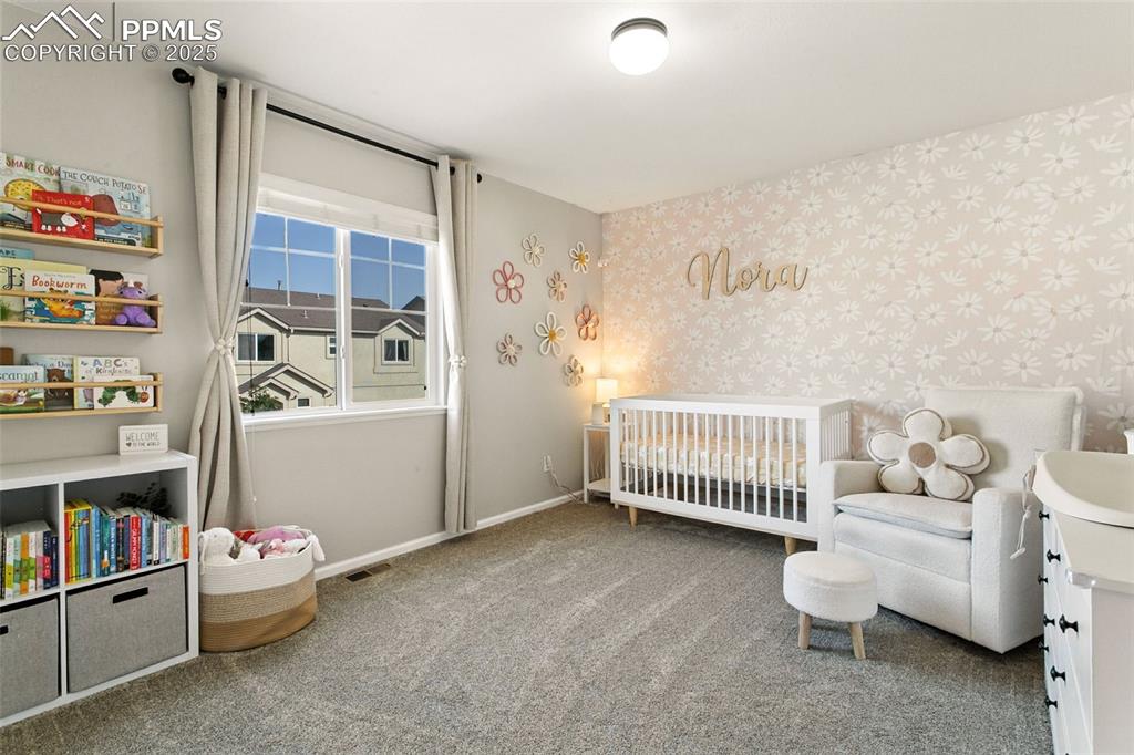 Image 21 of 28: Bedroom