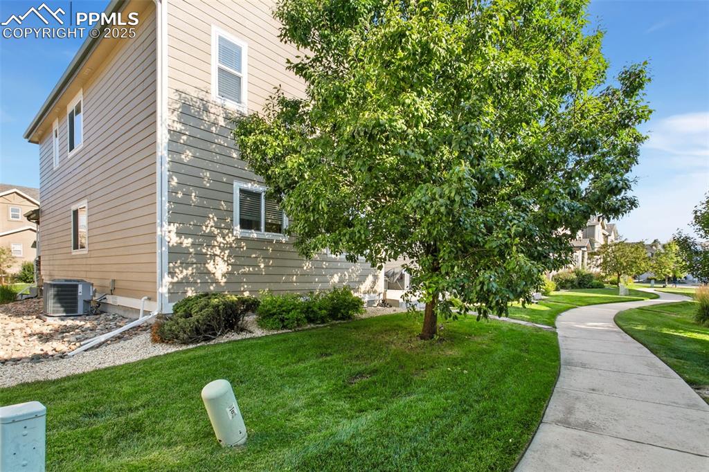 Image 27 of 28: Side of Structure