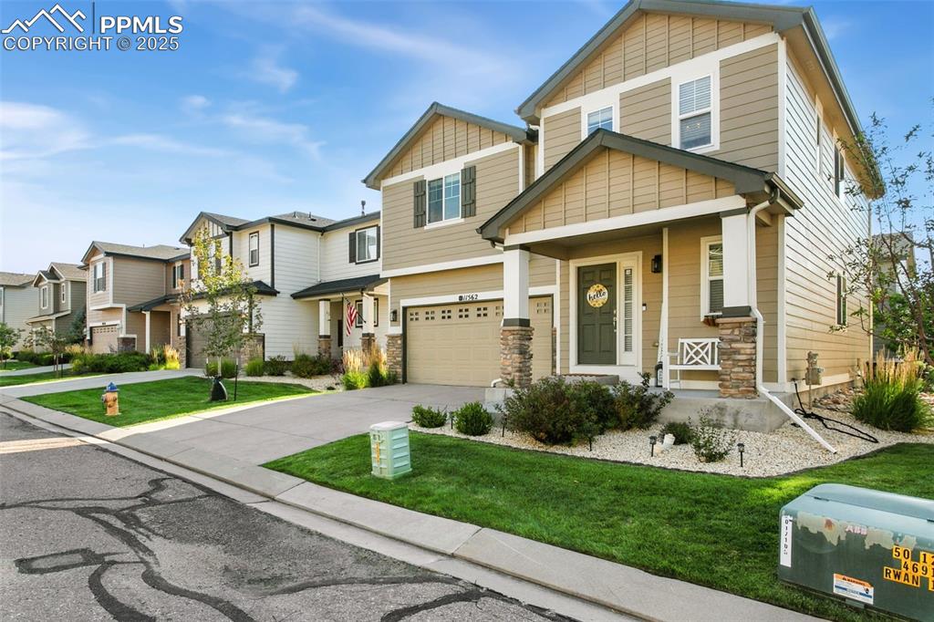 Image 3 of 28: Front of Structure