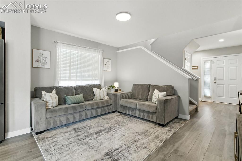 Image 4 of 28: Living Room