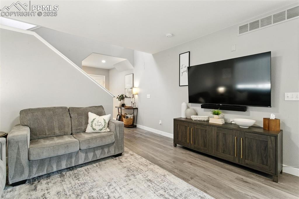 Image 5 of 28: Living Room