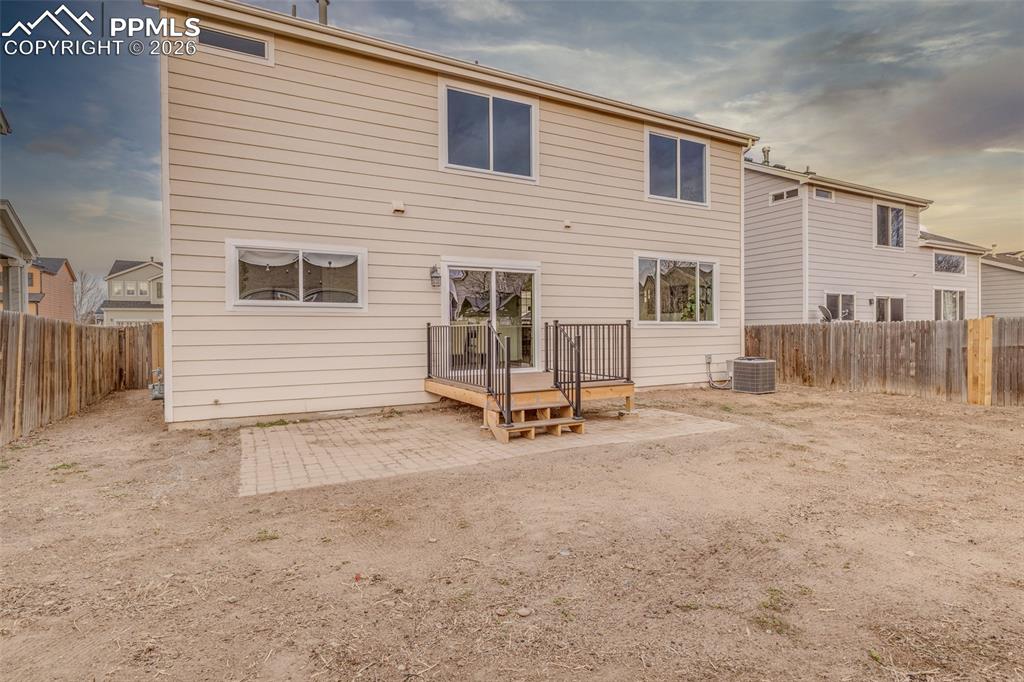 Image 15 of 26: Back of Structure