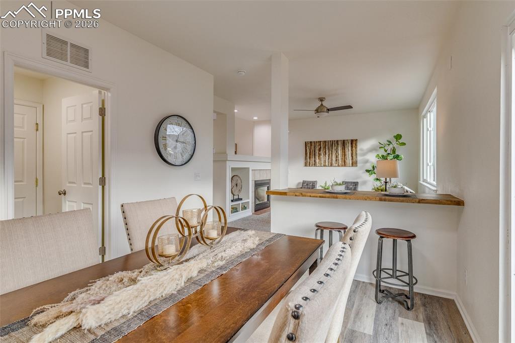 Image 23 of 26: Dining Area