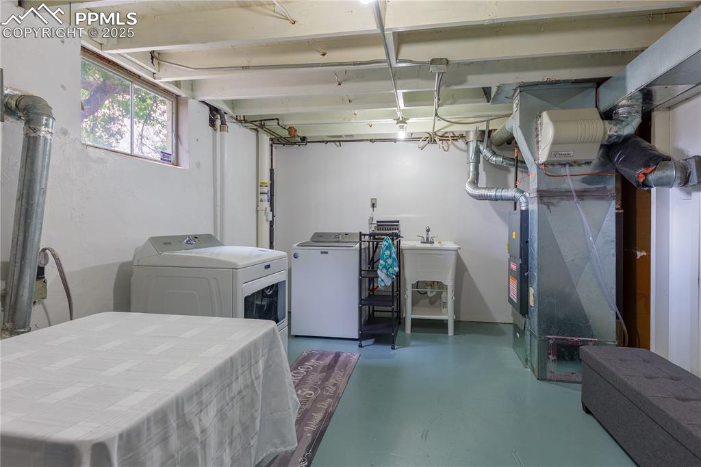 Image 32 of 40: Basement