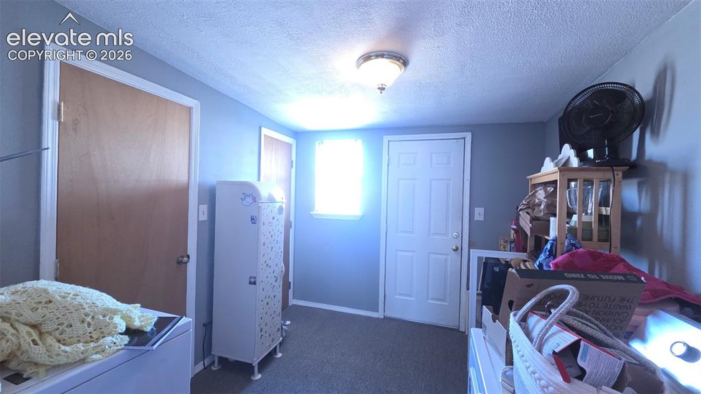 Image 5 of 14: Bedroom