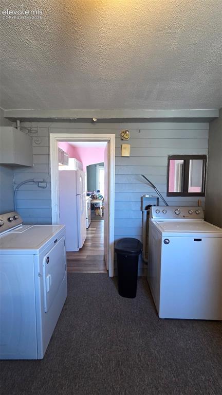 Image 6 of 14: Laundry