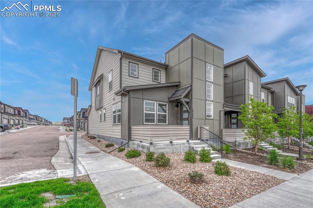 Image 7 of 37: Front of Structure