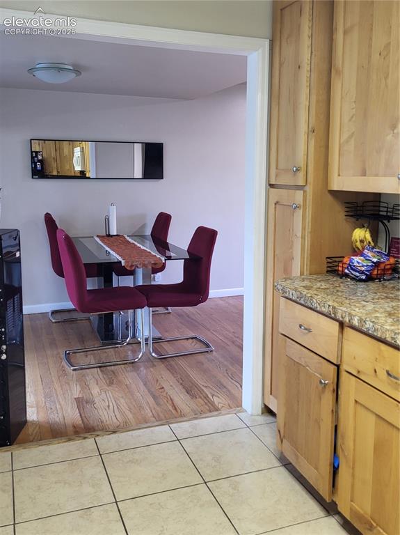 Image 8 of 19: Dining Area