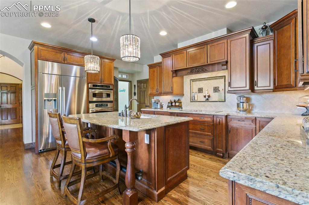 Image 13 of 47: Kitchen