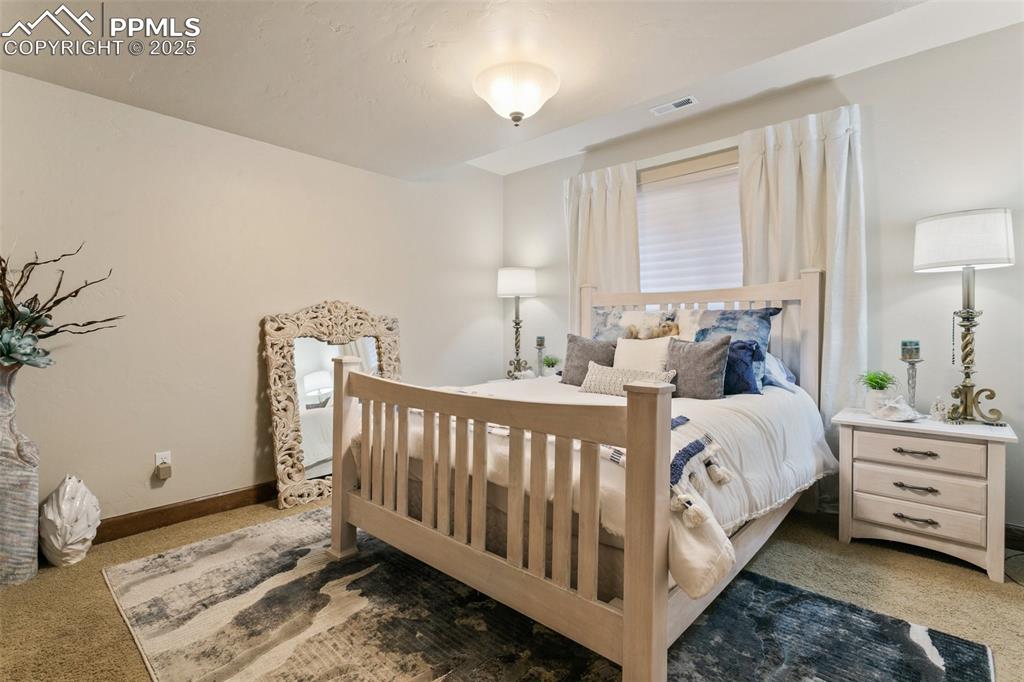 Image 34 of 47: Bedroom