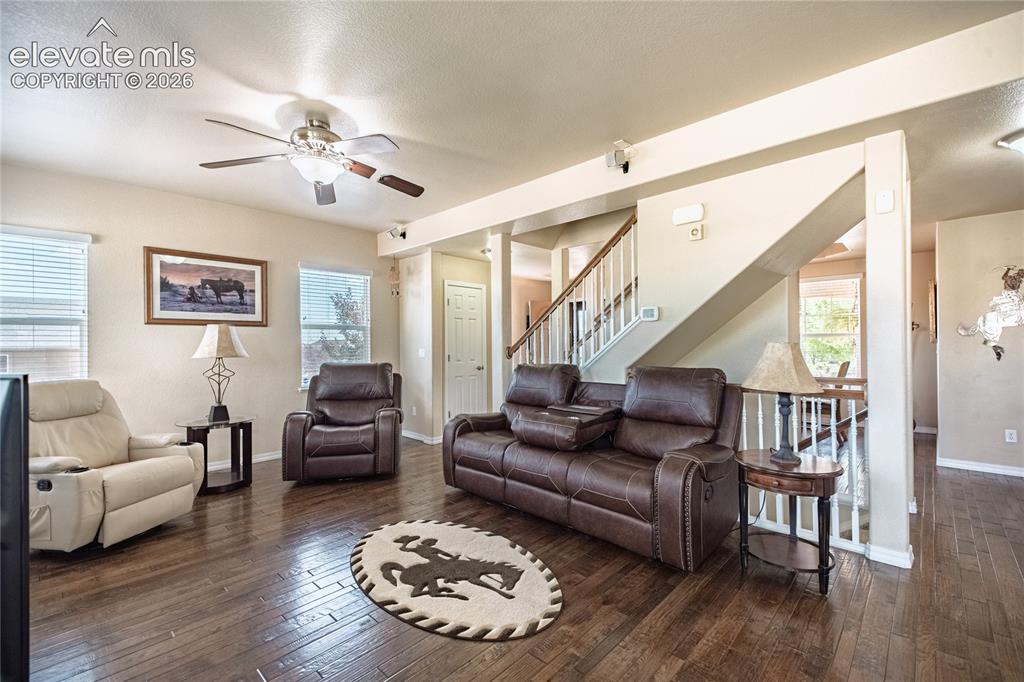 Image 11 of 50: Living Room