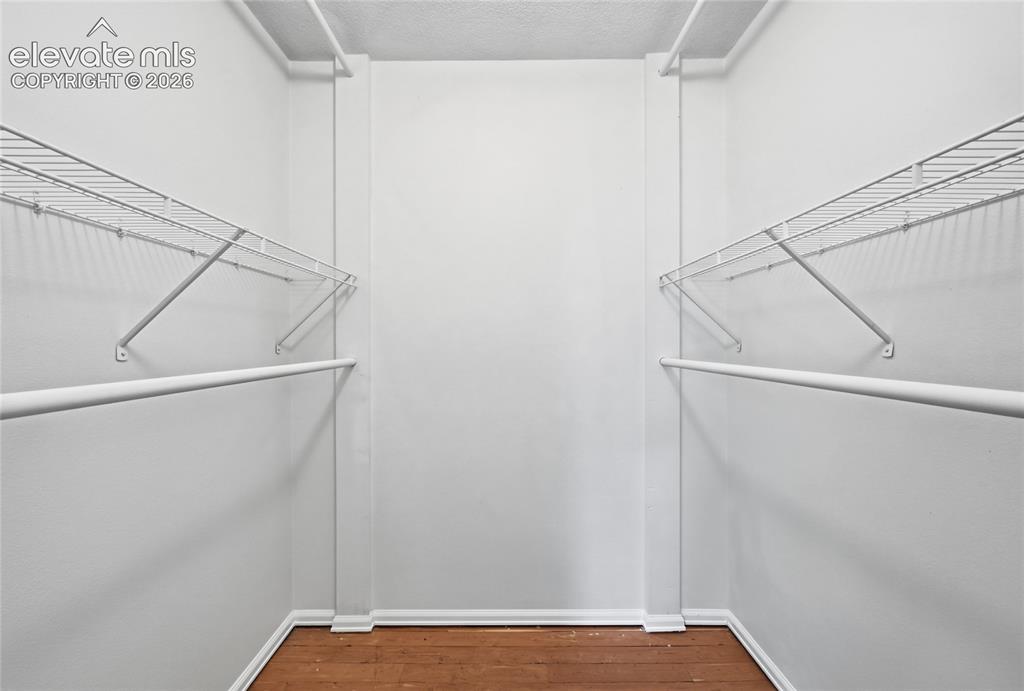 Image 16 of 27: Closet