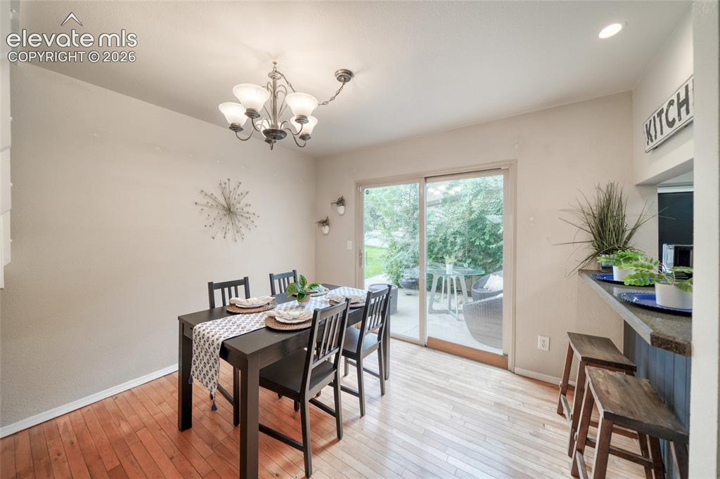 Image 12 of 29: Dining Area