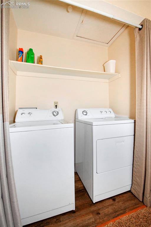 Image 12 of 15: Laundry