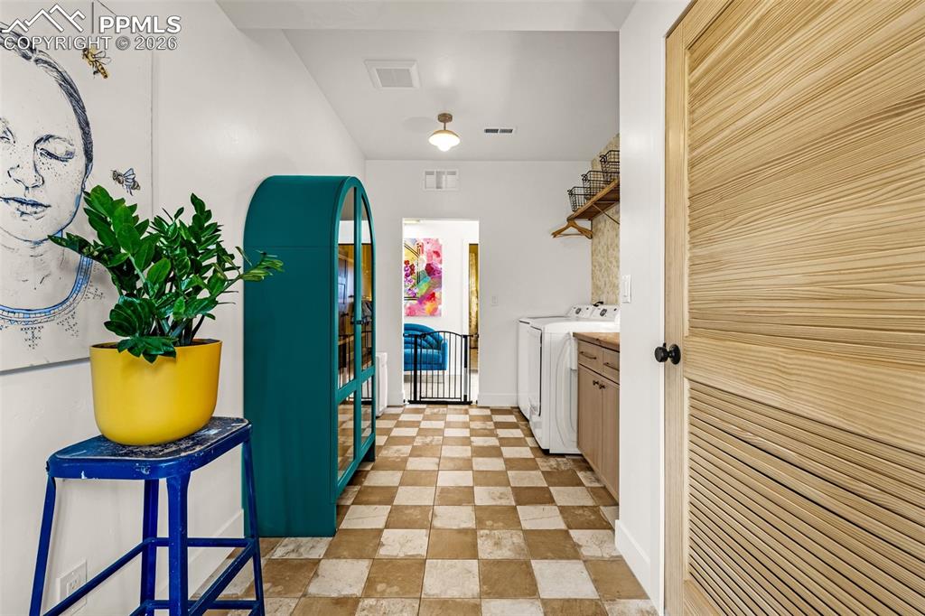 Image 26 of 43: Laundry