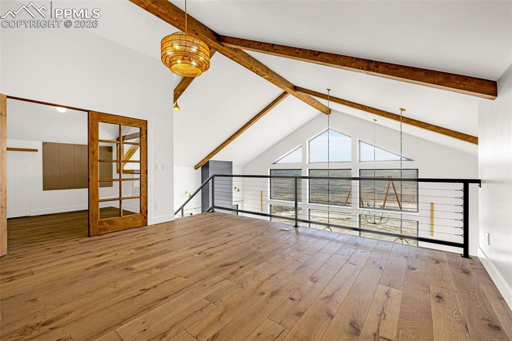 Image 36 of 43: Living Room