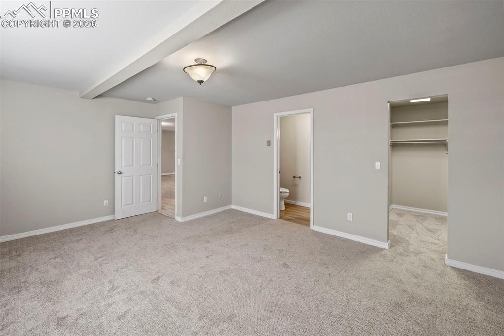 Image 28 of 50: Bedroom