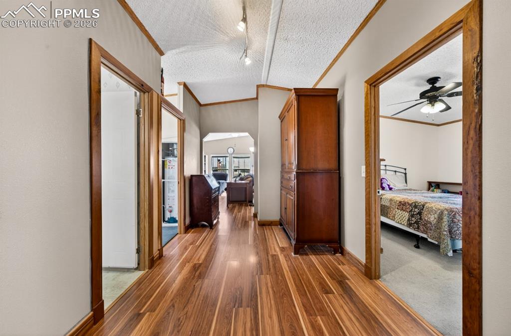 Image 25 of 42: Hallway